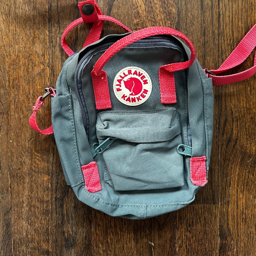 KÅNKEN SLING Frost Green-Peach Pink - GUC